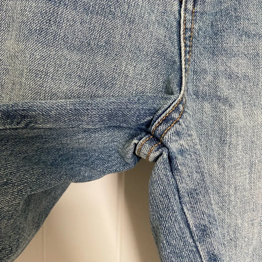 EUC | Oshkosh B’gosh girl’s patched raw hem light wash‎ relaxed denim shorts 14